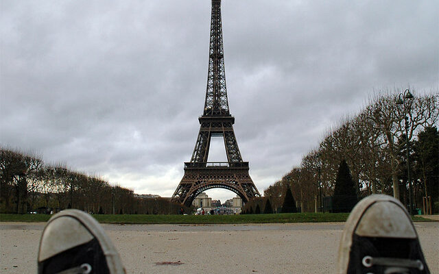 vista torre eiffel paris airhopping